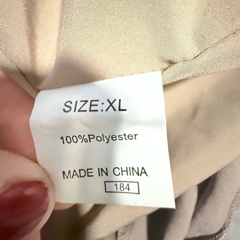 Elegant Beige Women's Dress - Picture 9 of 10